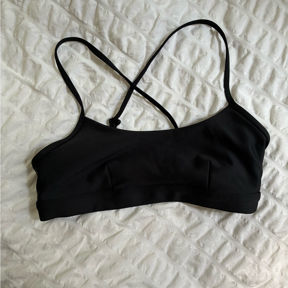 ALO Yoga Black Sports Bra Minimalist Design